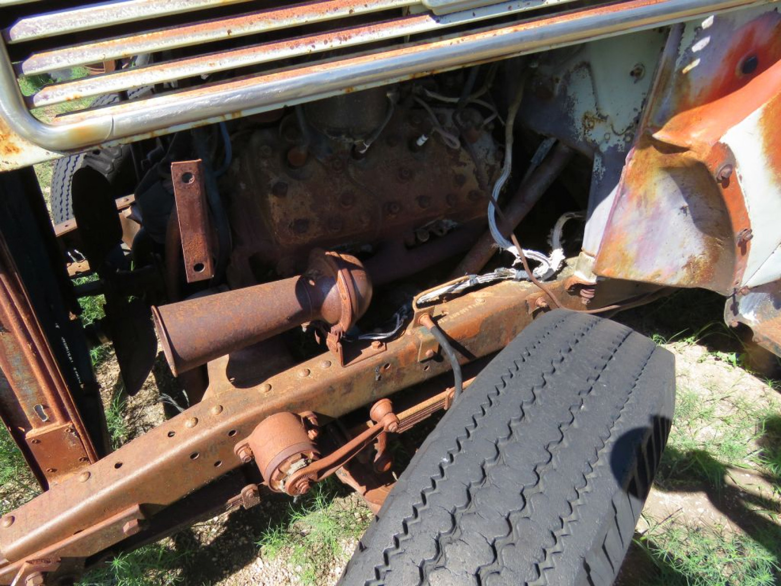 1941 Ford 1 1/2 ton Truck - Image 4