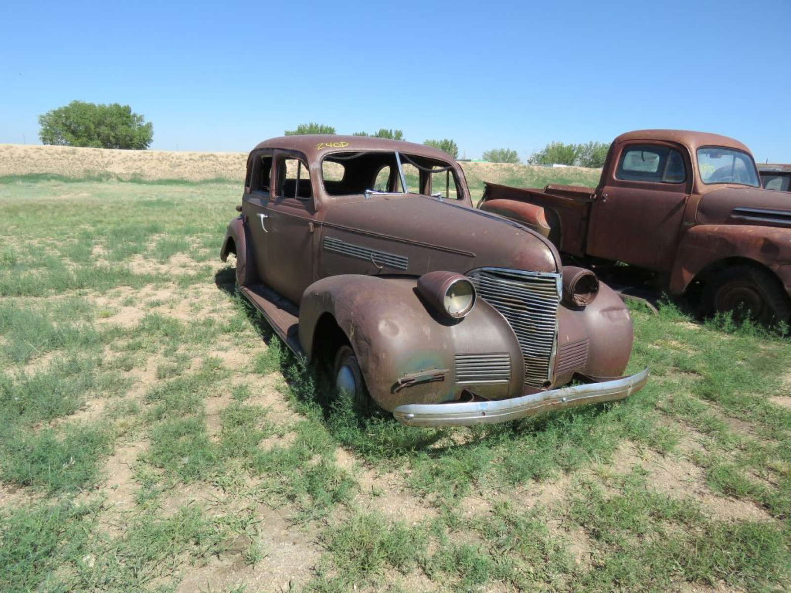 1939 Chevrolet Master Deluxe Sedan - Image 1