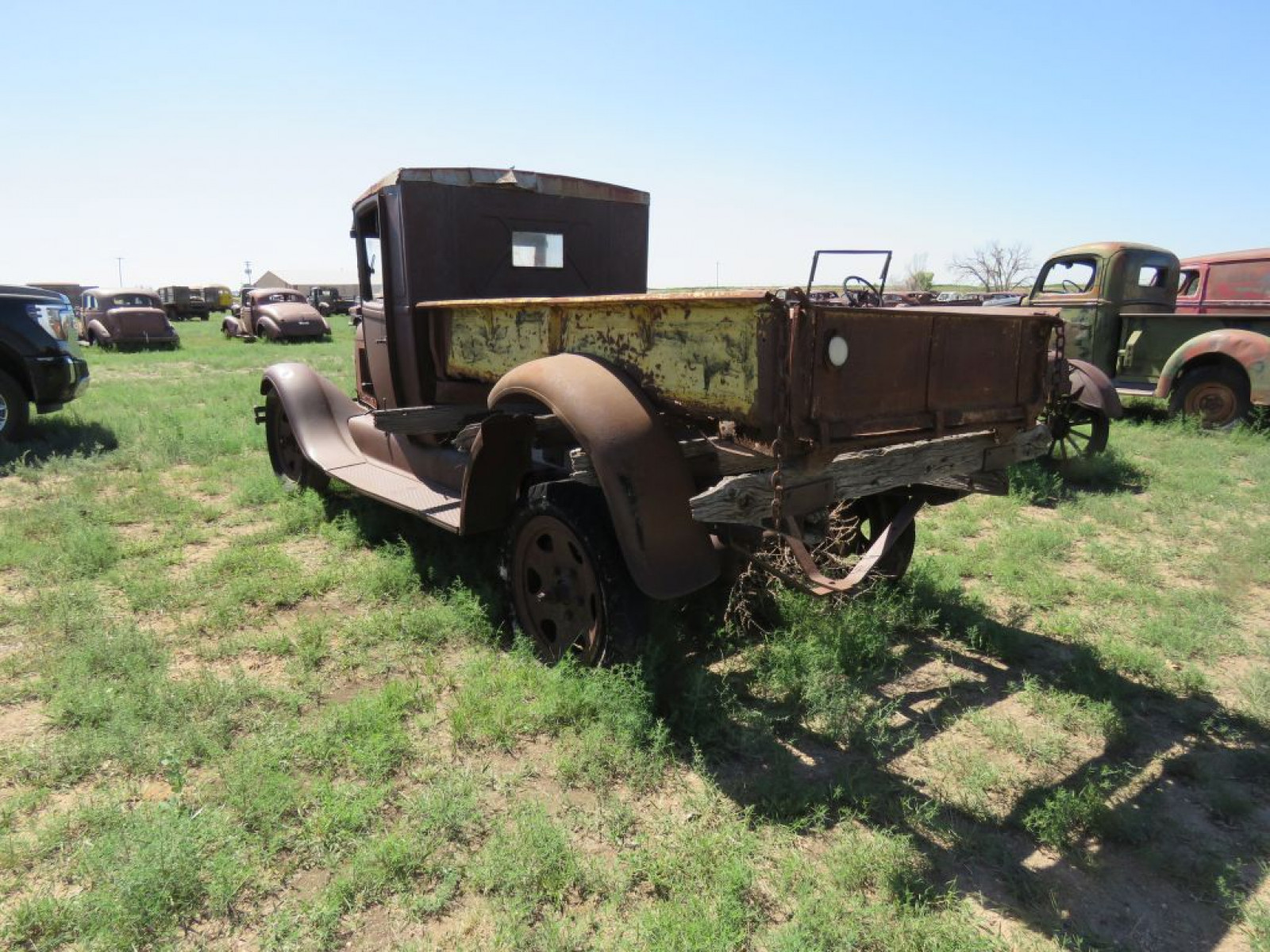 1928 Ford Truck - Image 5