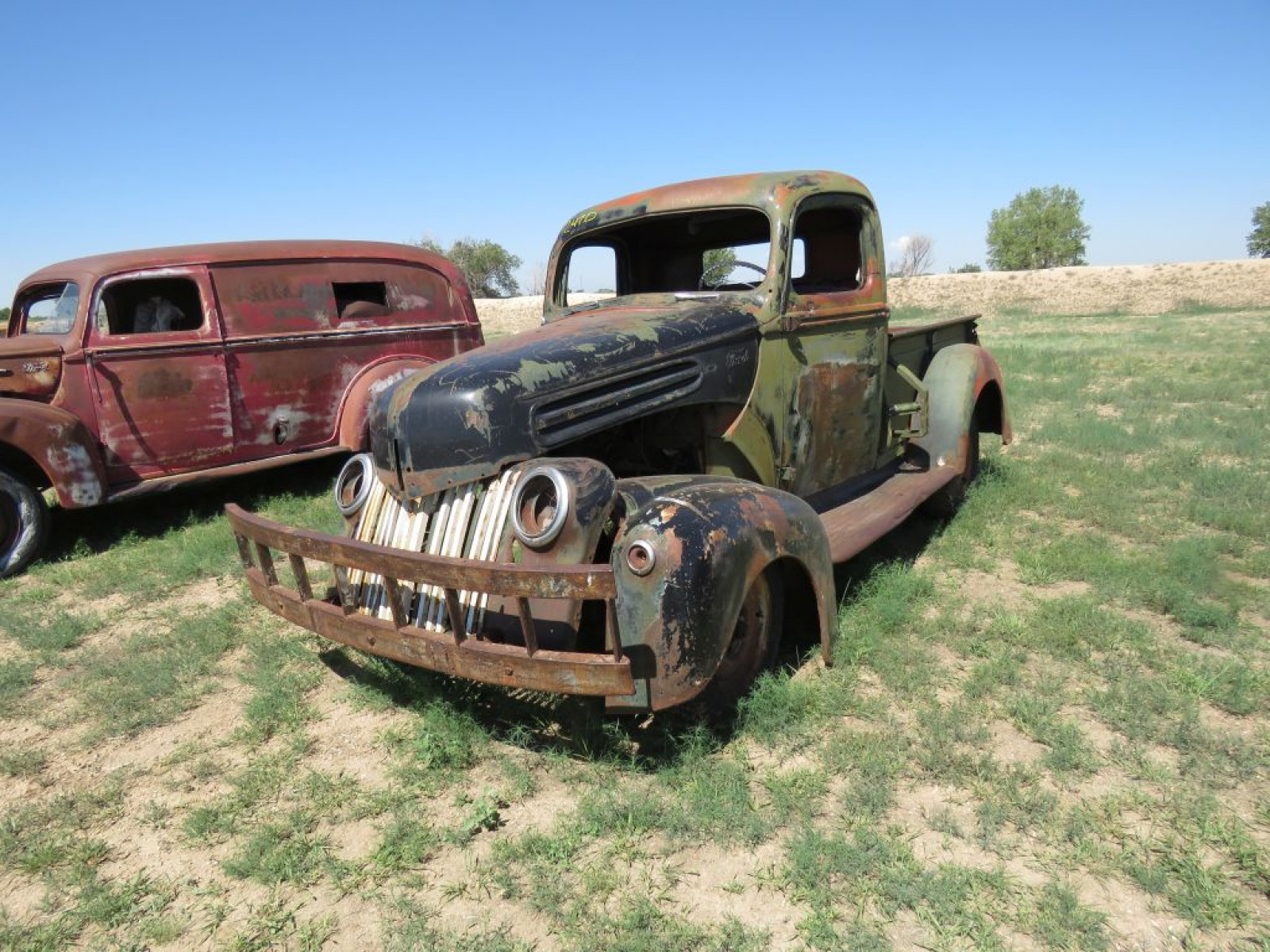 1946 Ford Pickup - Image 3