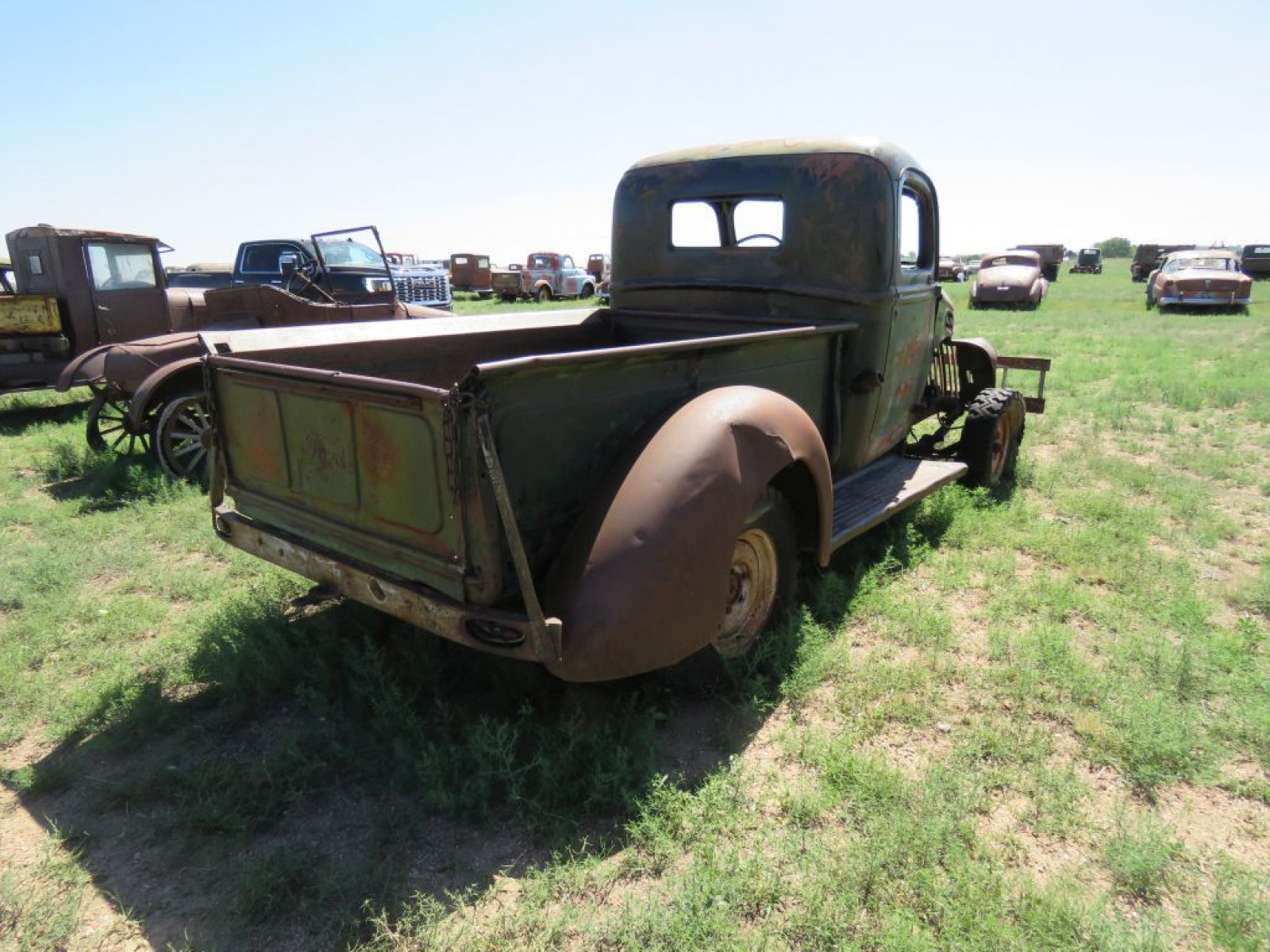 1946 Ford Pickup - Image 9