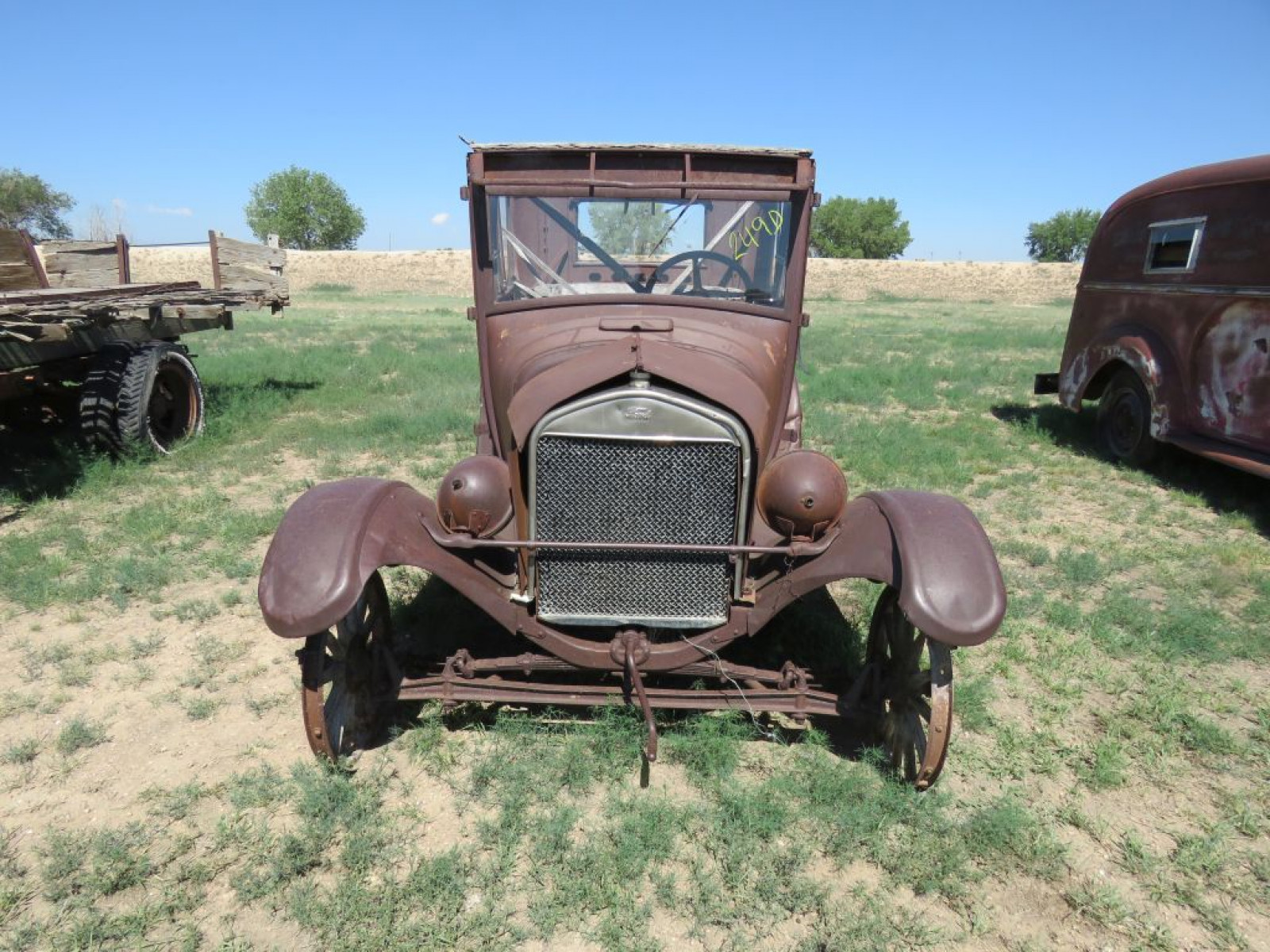 1926 Ford Model T Coupe - Image 2