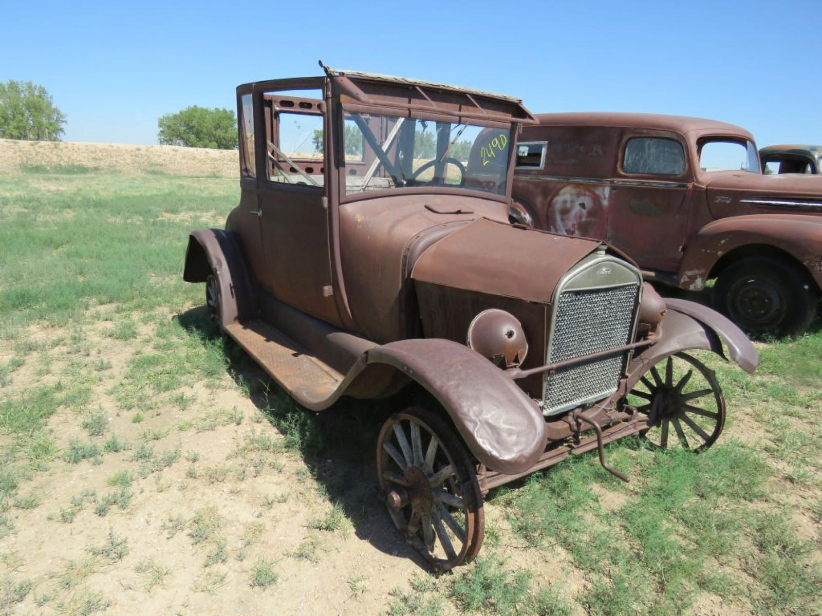 1926 Ford Model T Coupe - Image 3