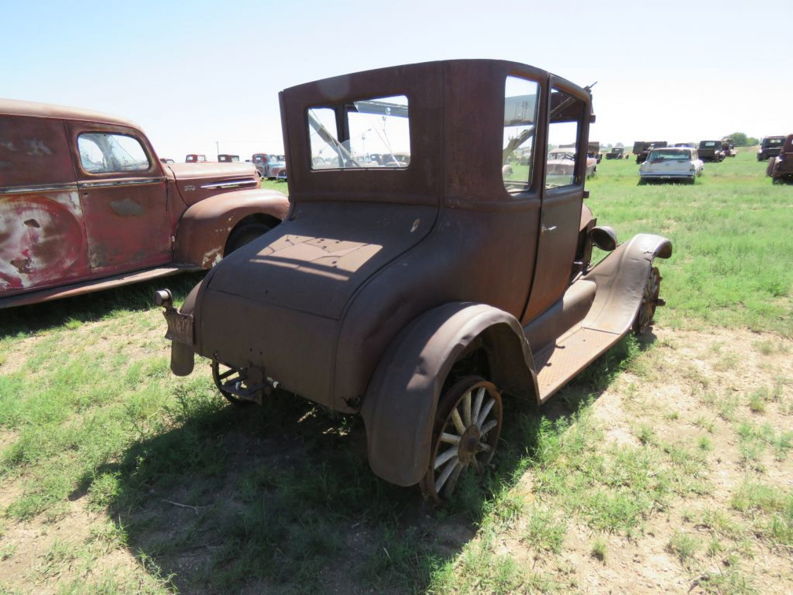 1926 Ford Model T Coupe - Image 5
