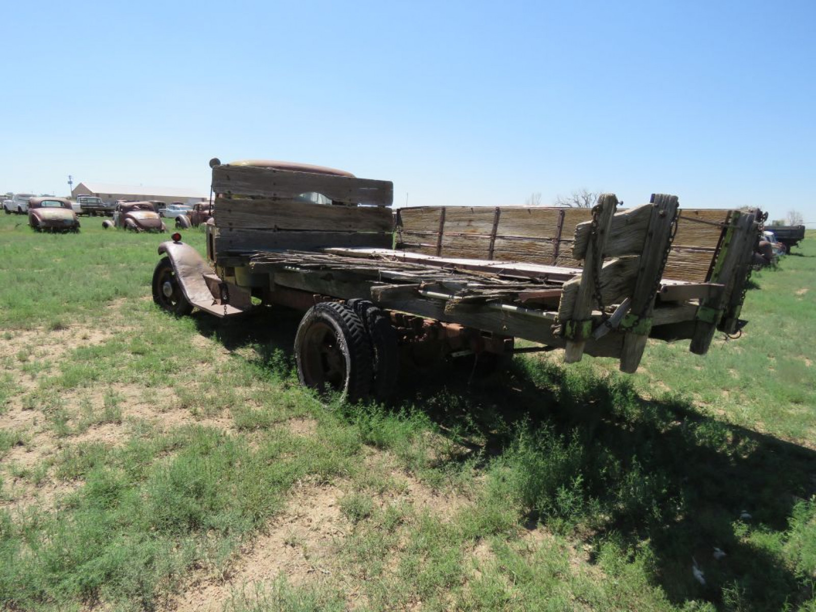 1935 International 1 1/2 ton Truck - Image 8