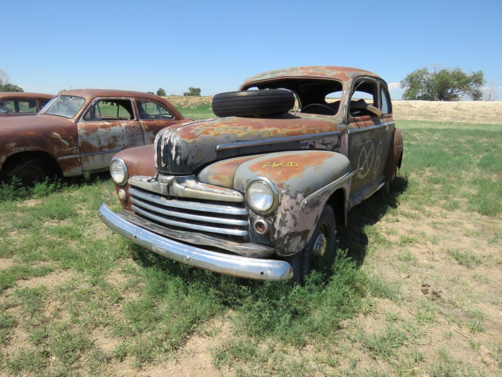 1946 Ford Super Deluxe 2dr Sedan - Image 1