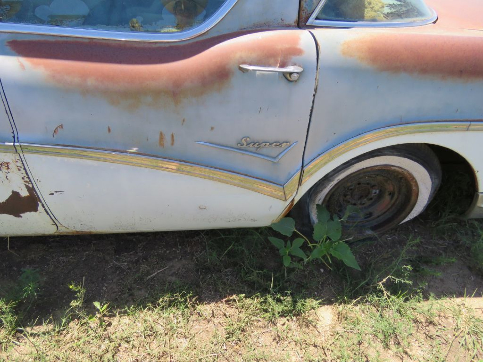 1954 Buick Super 4dr HT - Image 4