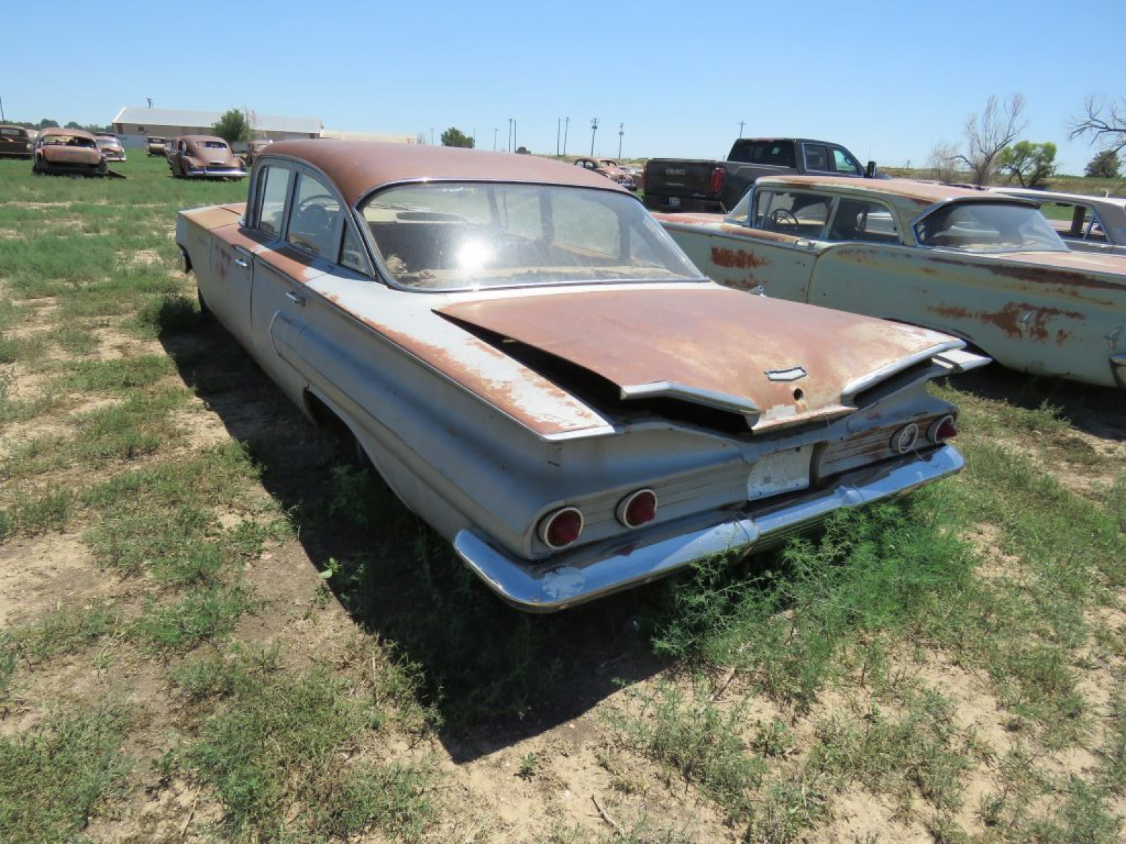 1960 Chevrolet Biscayne 4dr Sedan - Image 4