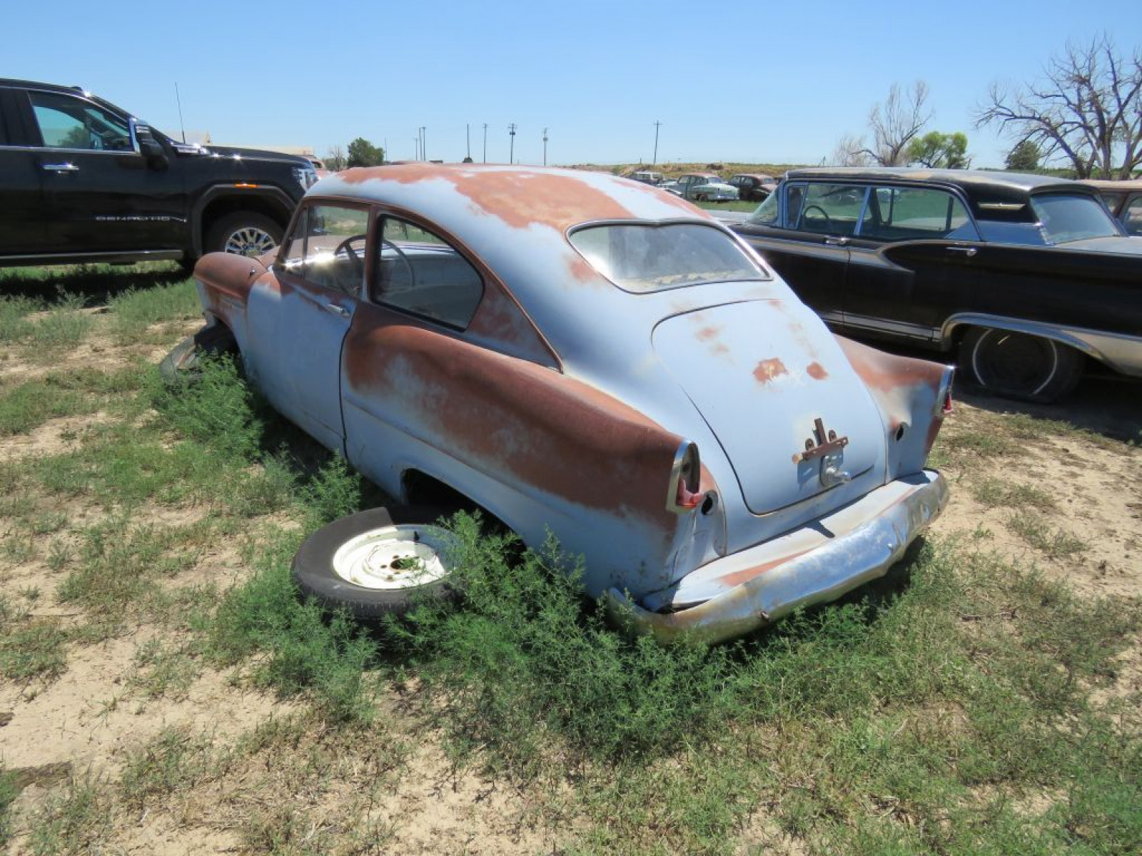 1952 Kaiser-Frazer Henry J Corsa Deluxe Sedan - Image 4