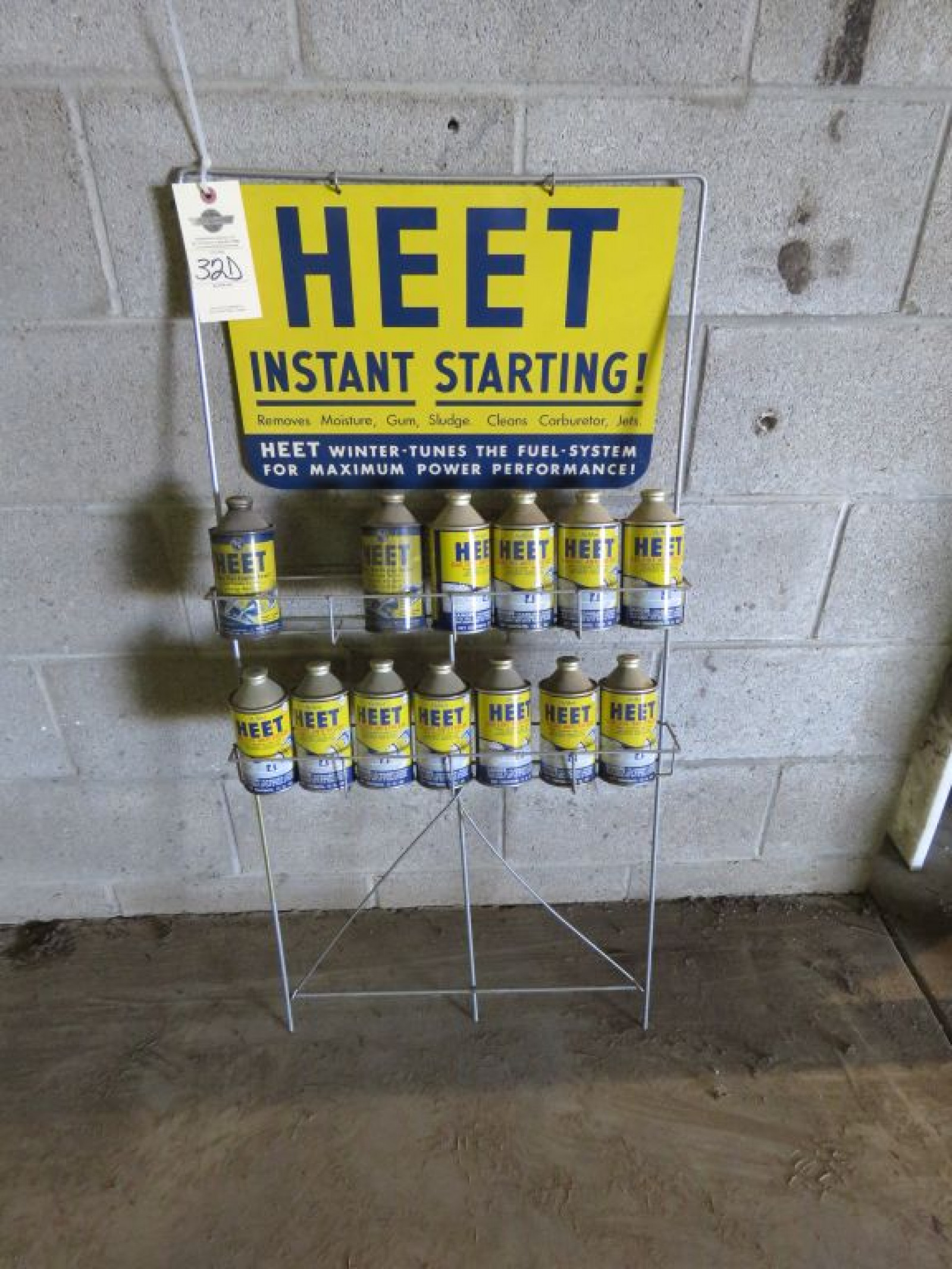Heet Display and Cans - Image 1