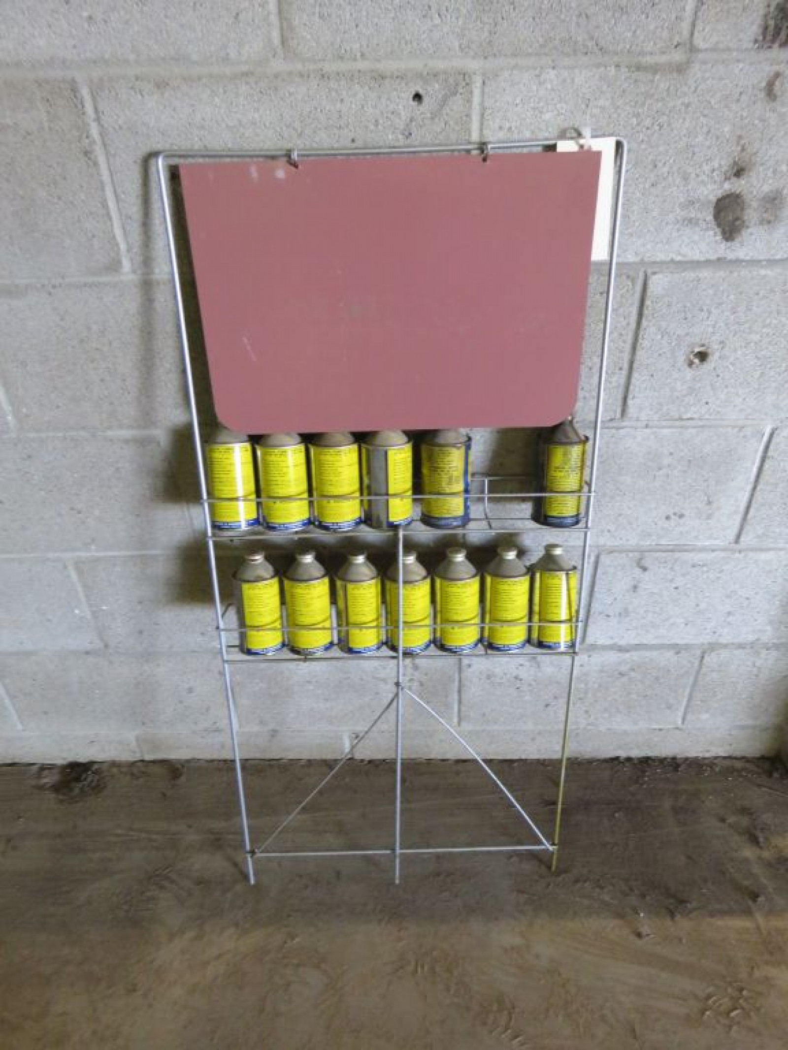 Heet Display and Cans - Image 3