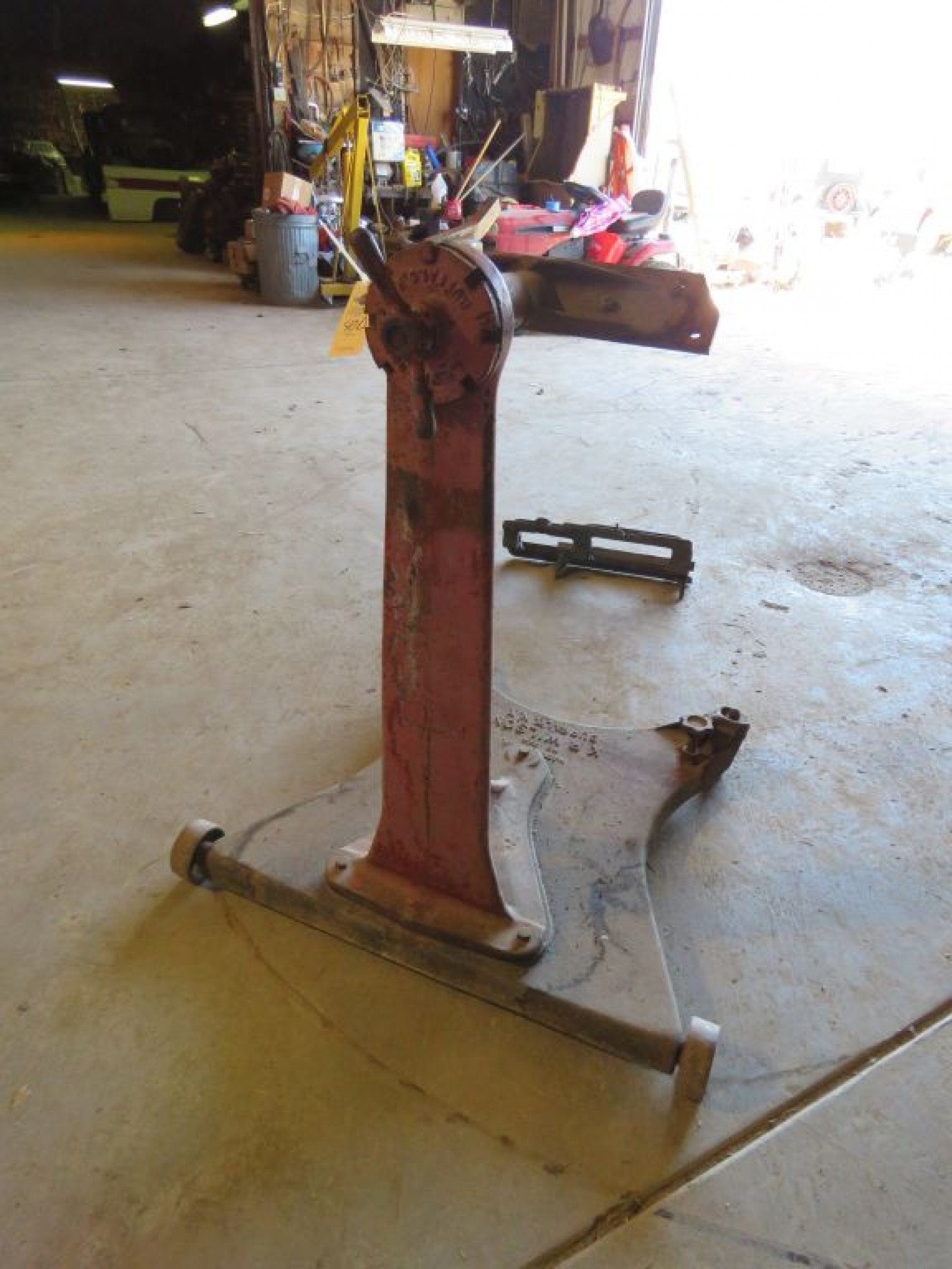 K.R. Wilson Service Stand - Image 4