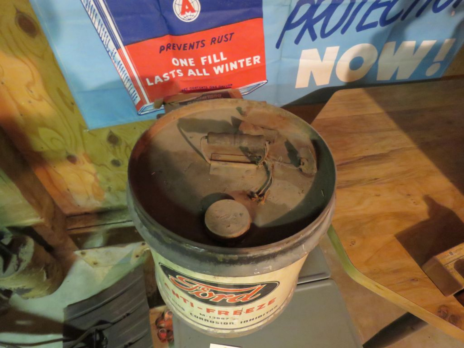 Ford Anti-Freeze 5 Gallon Can - Image 2