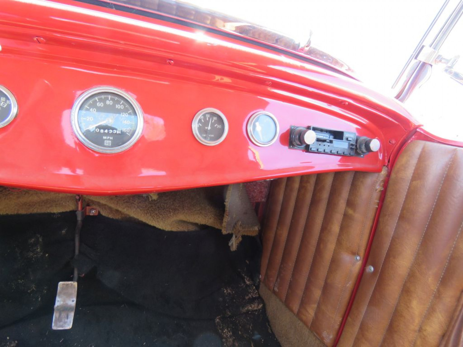 1932 Ford Roadster Custom - Image 21