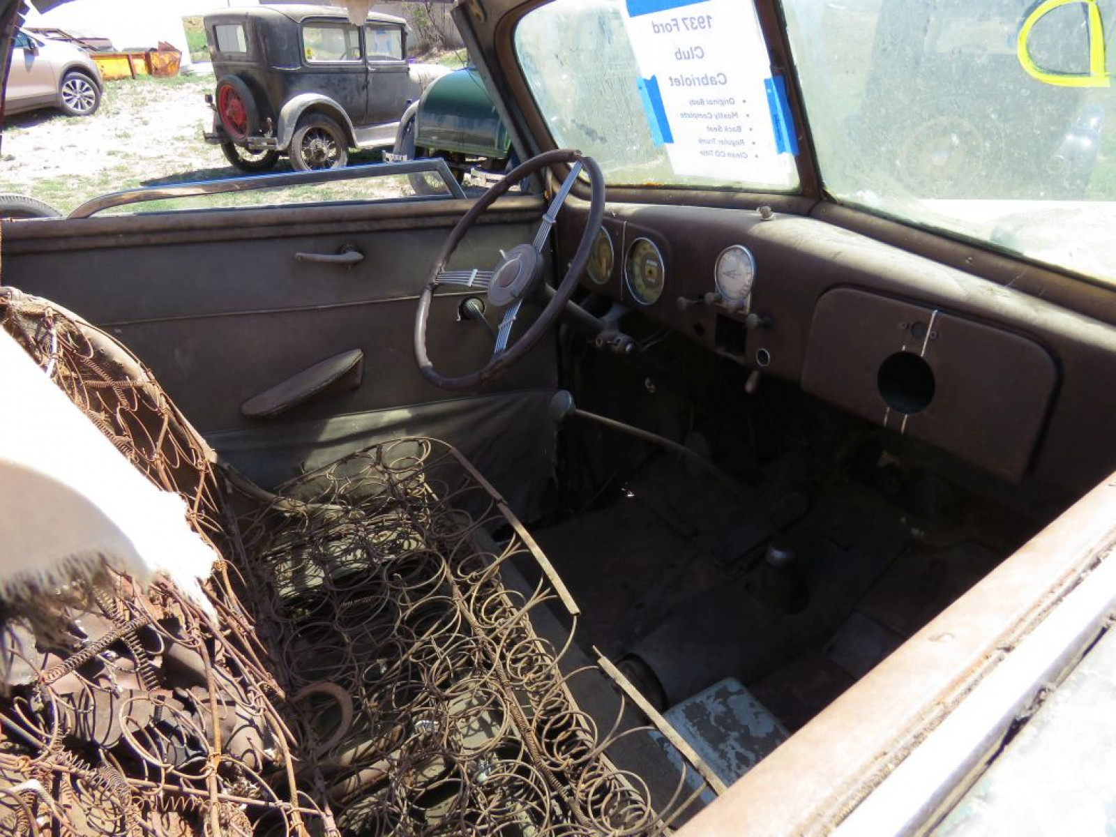 1937 Ford Club Cabriolet - Image 15