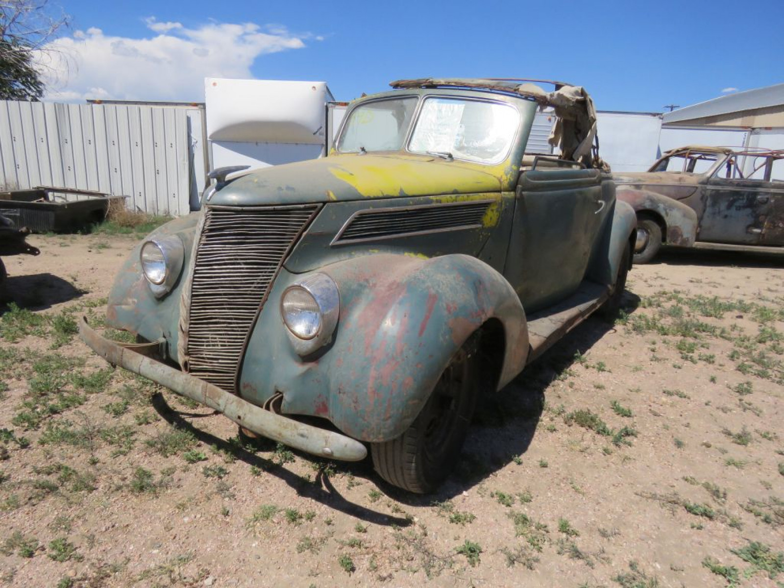 1937 Ford Club Cabriolet - Image 3