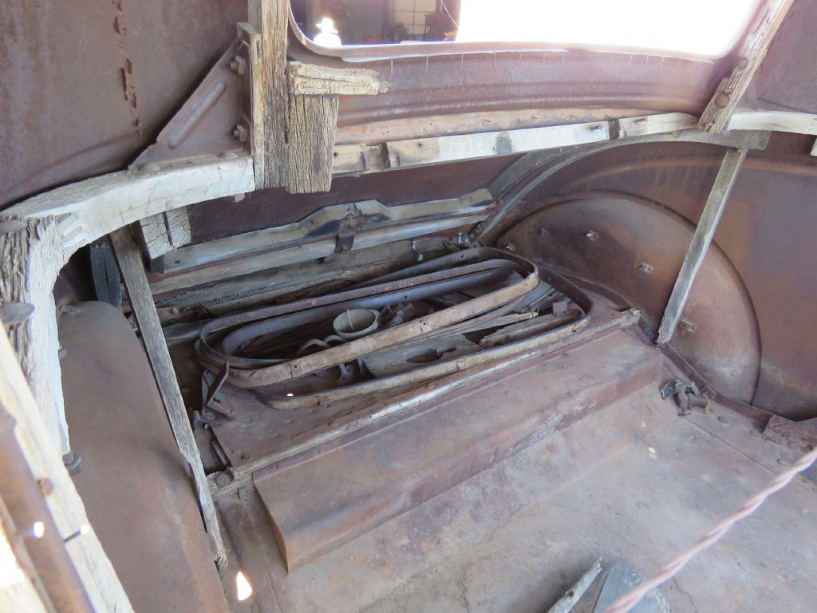 1935 Chevrolet Standard 3 window Coupe - Image 13