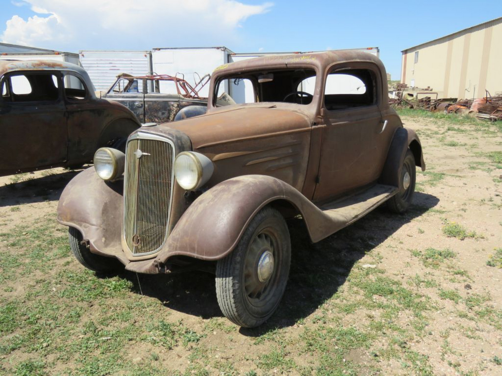 1935 Chevrolet Standard 3 window Coupe - Image 3
