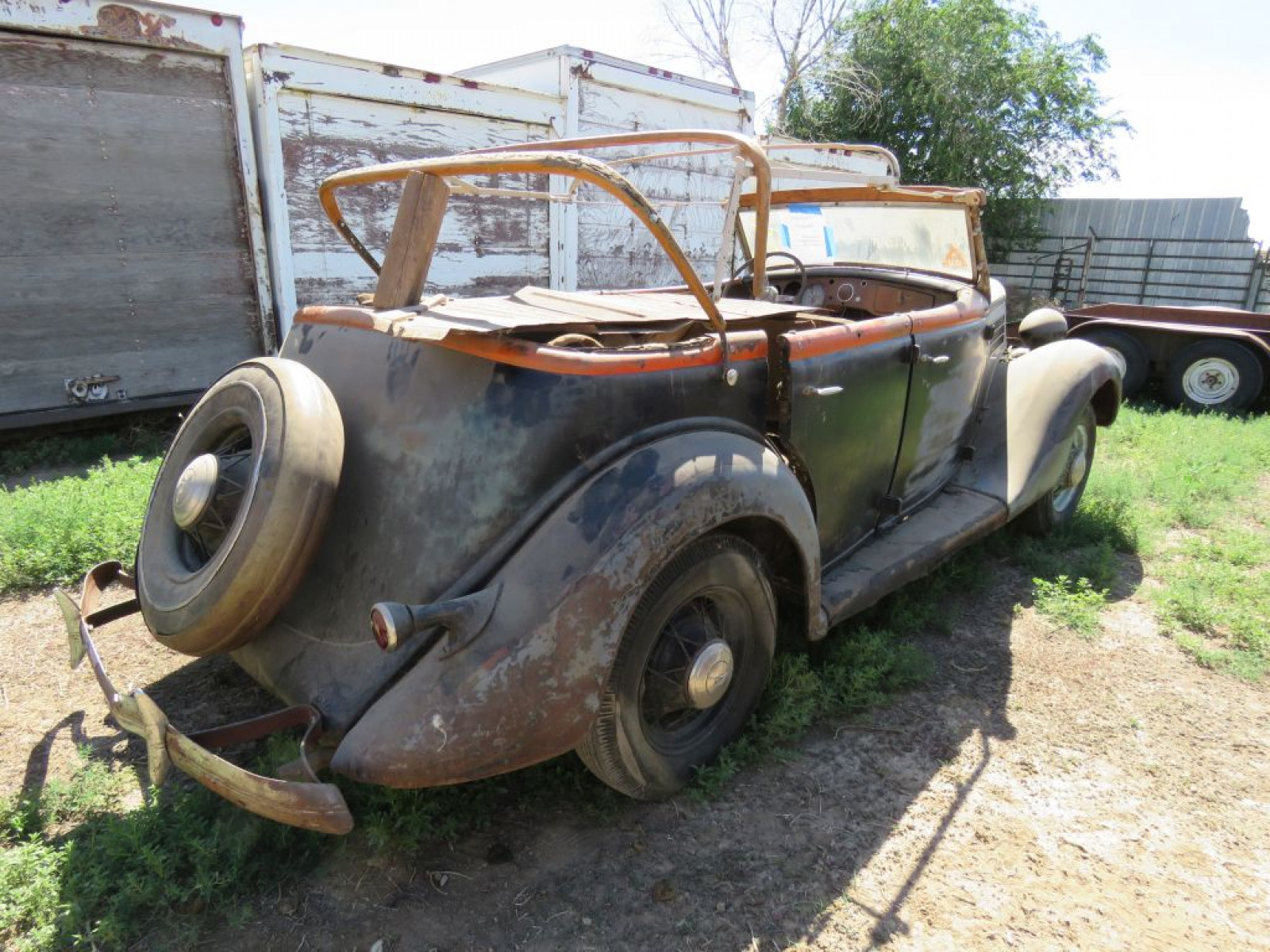 1935 Ford 4dr Phaeton - Image 10
