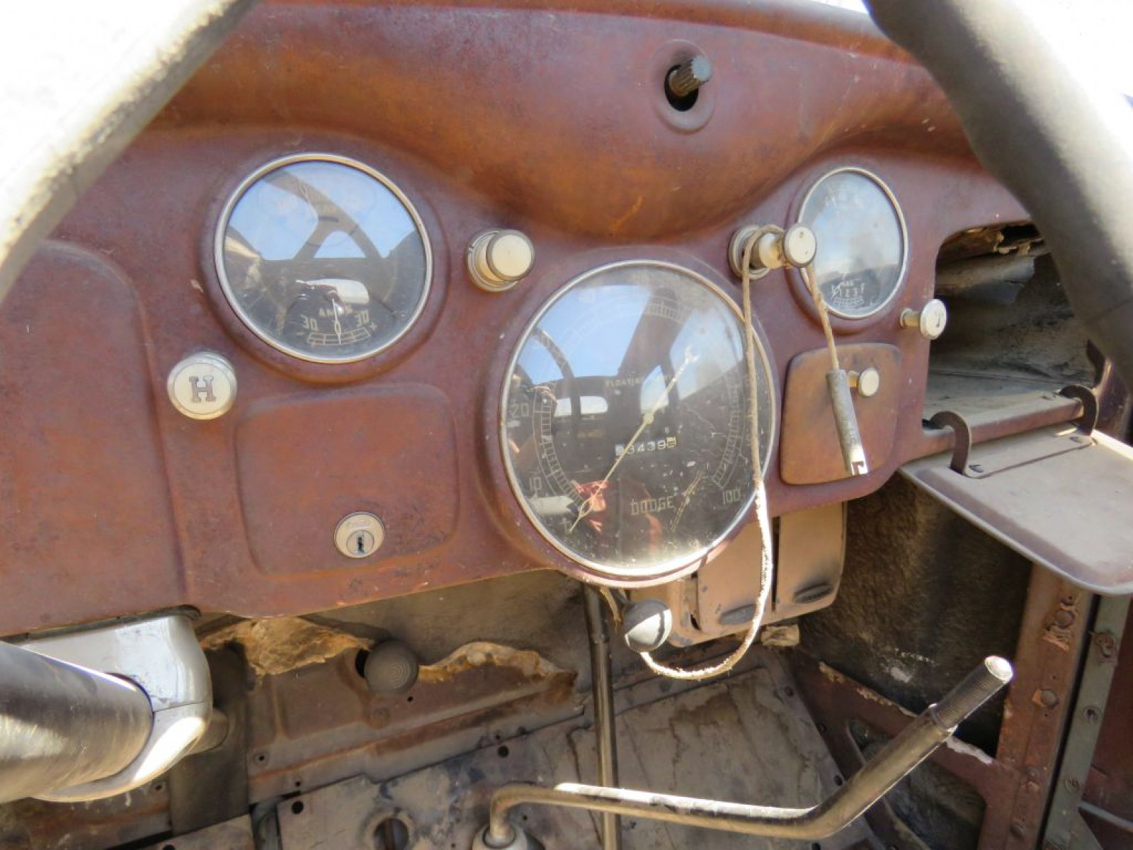 1935 Dodge Tudor Sedan - Image 12