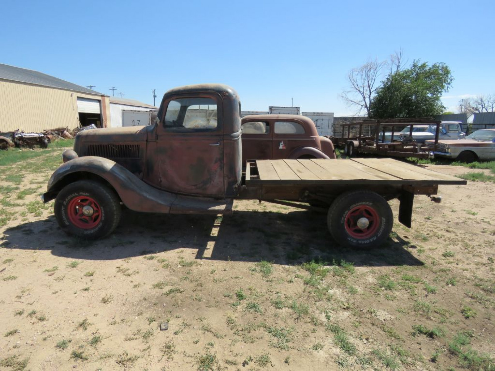 1937 Ford BB Flatbed Truck - Image 4