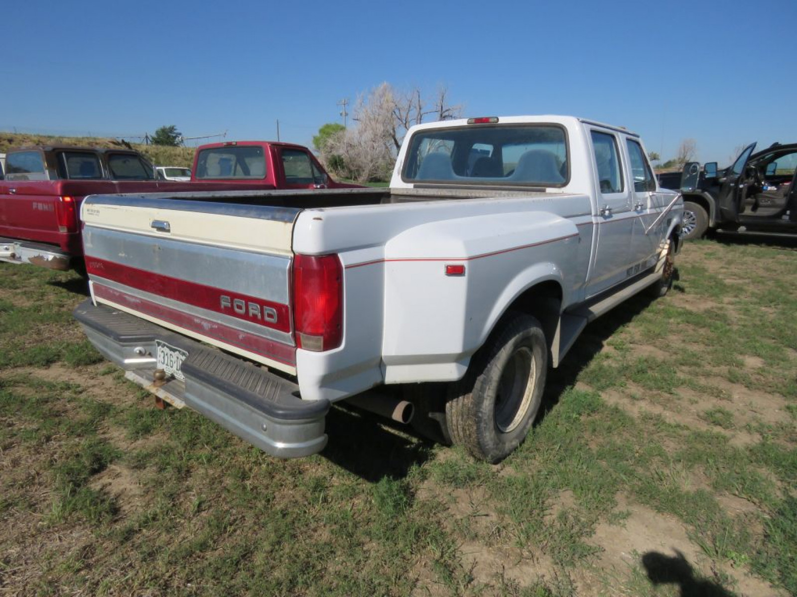 1995 Ford F-350 XLT 7.3 Power stroke Diesel Dually Pickup - Image 11