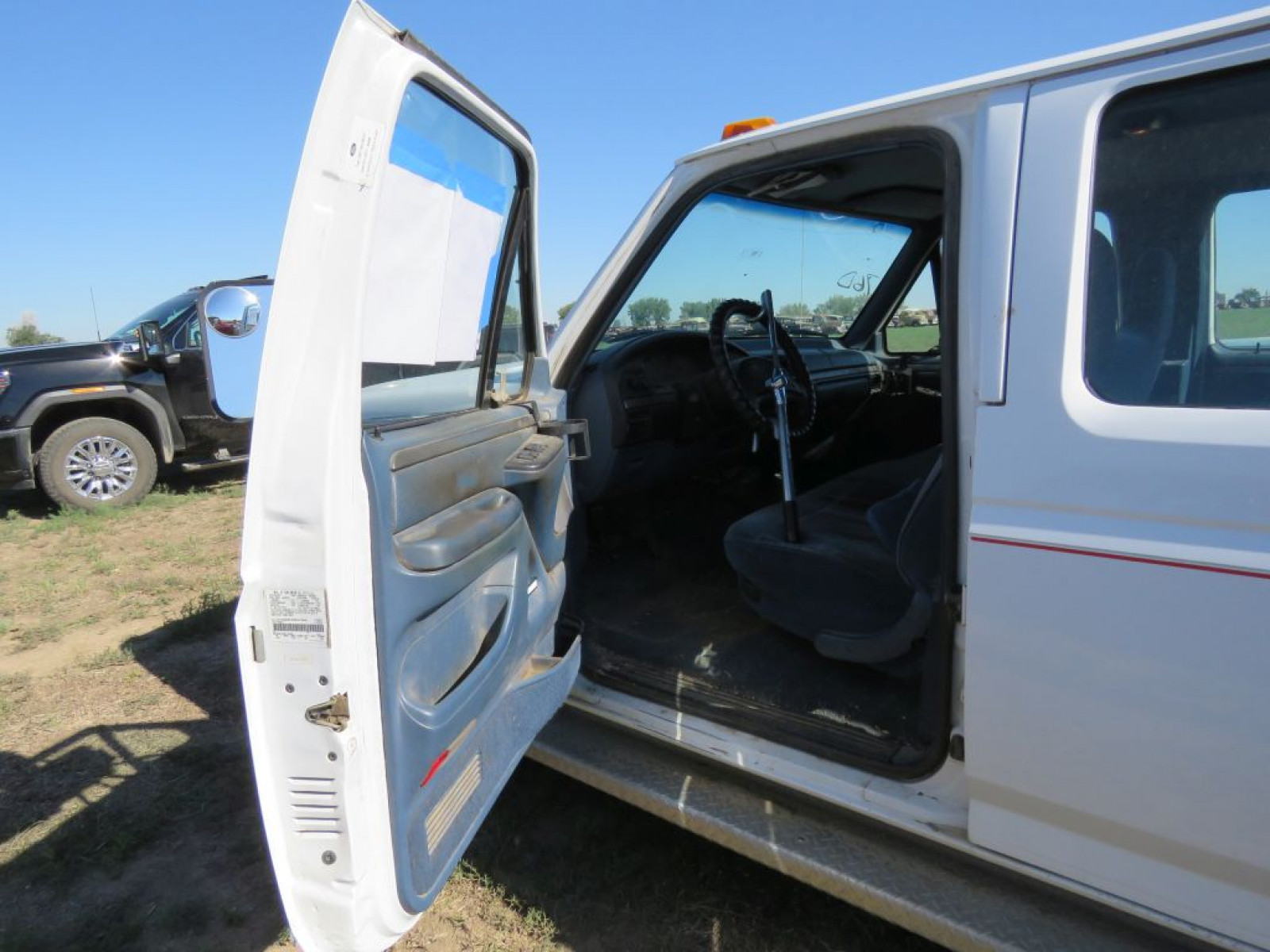 1995 Ford F-350 XLT 7.3 Power stroke Diesel Dually Pickup - Image 13