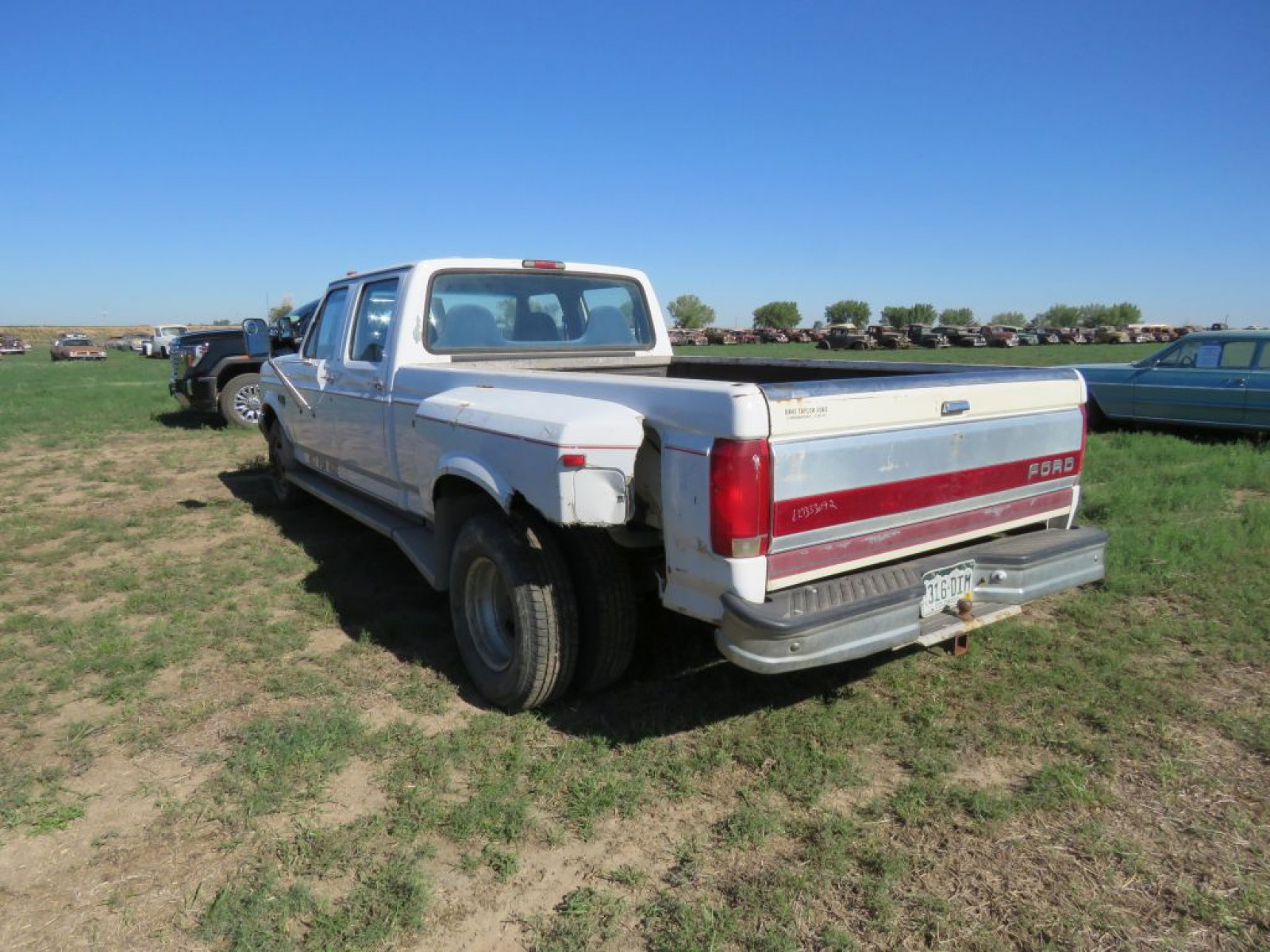 1995 Ford F-350 XLT 7.3 Power stroke Diesel Dually Pickup - Image 8
