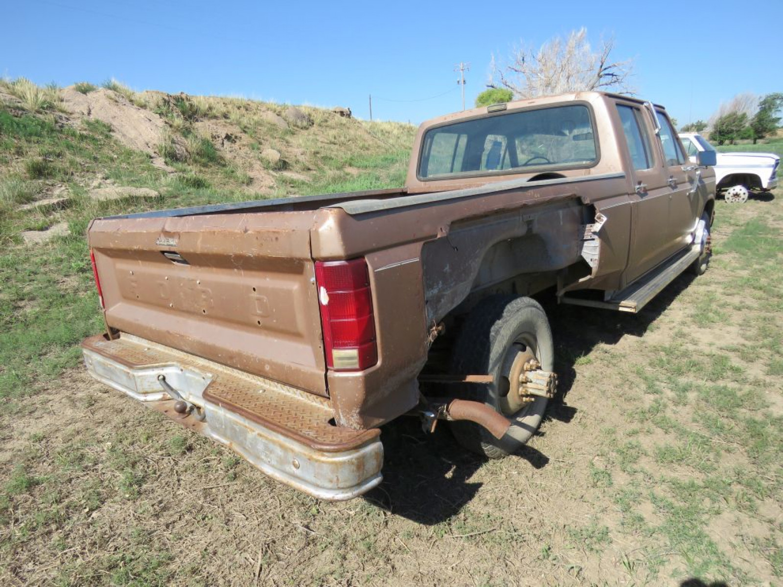 1986 Ford F350 Dually Pickup - Image 11
