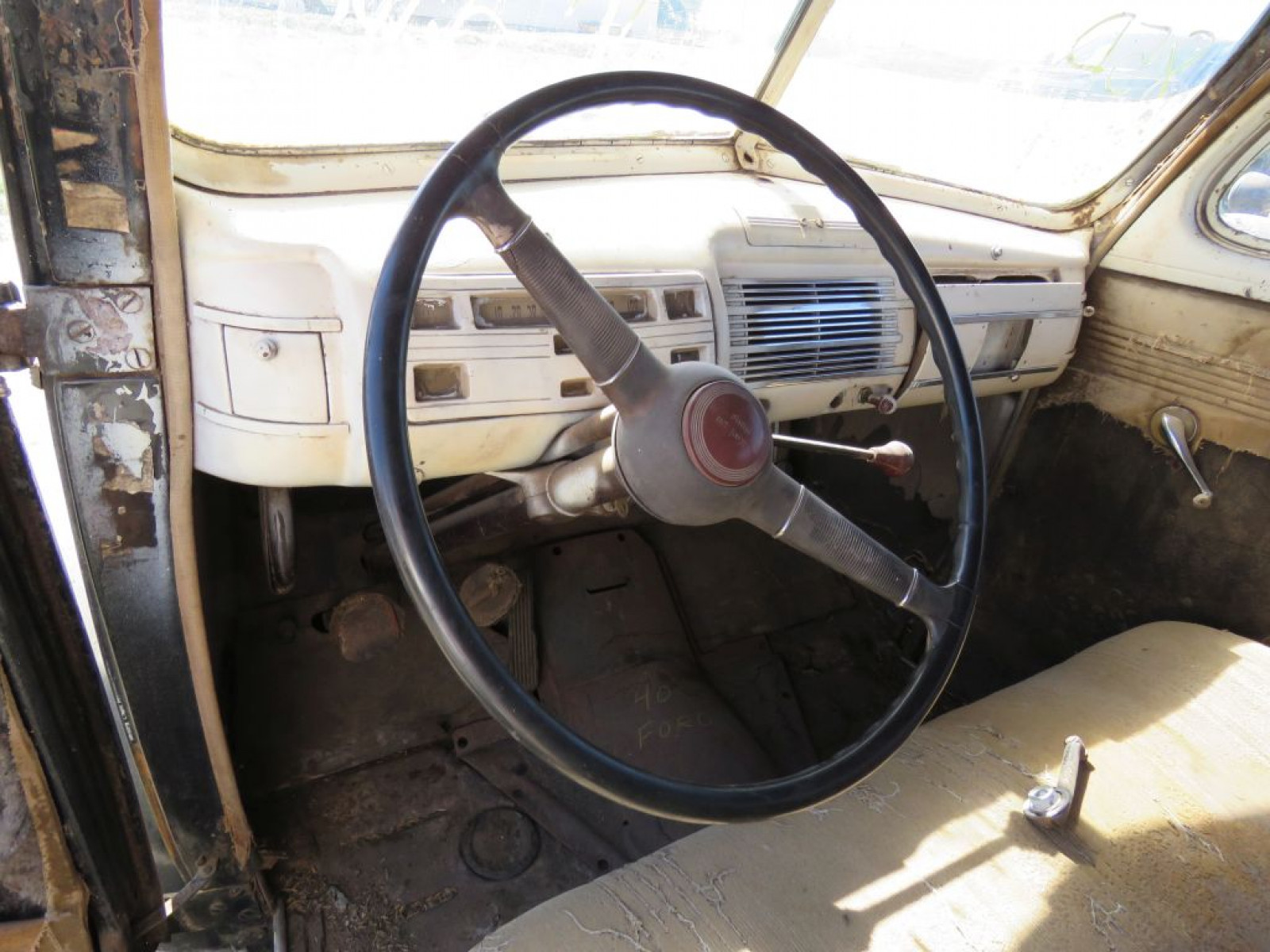 1940 Ford Tudor Deluxe Sedan - Image 10