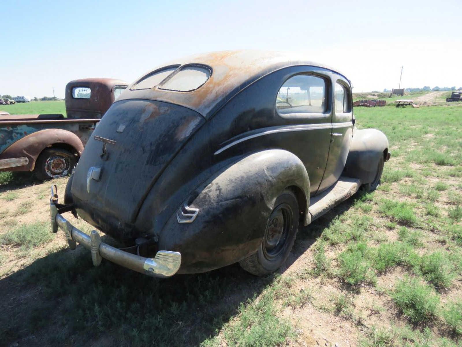 1940 Ford Tudor Deluxe Sedan - Image 6