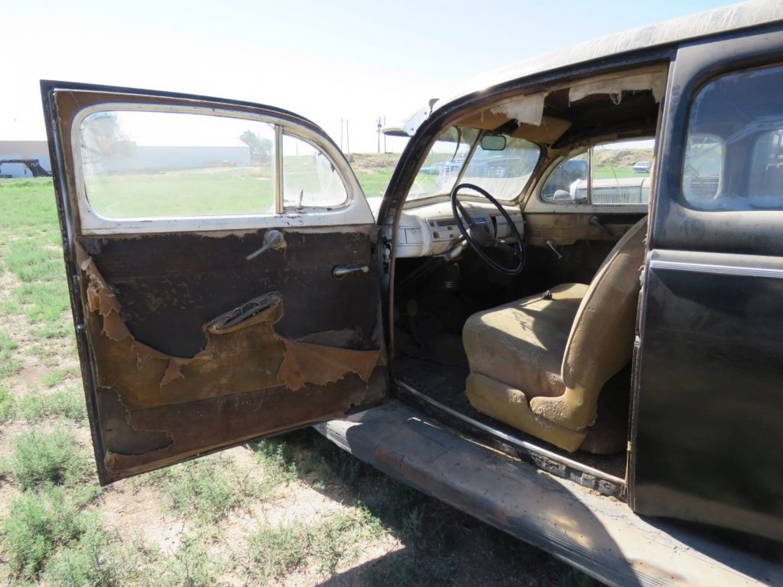 1940 Ford Tudor Deluxe Sedan - Image 7