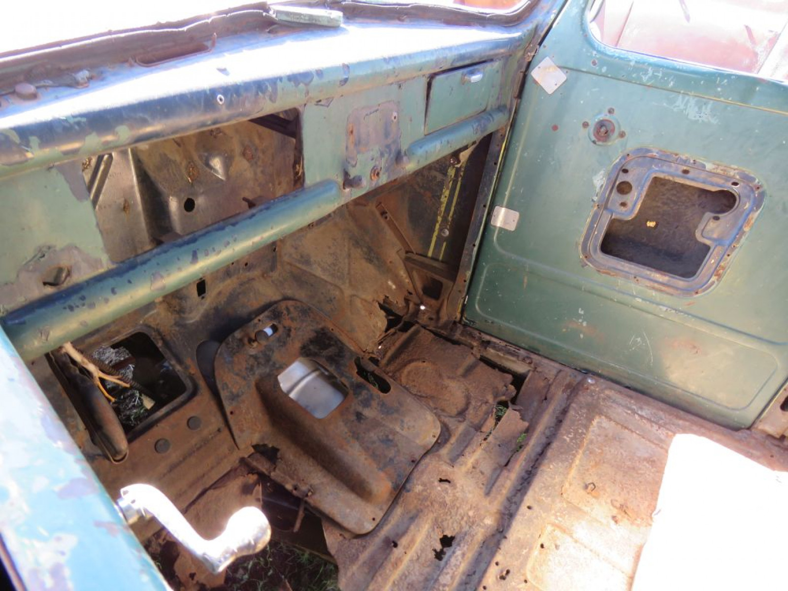 1941 Ford 1/2 ton Panel Truck - Image 4