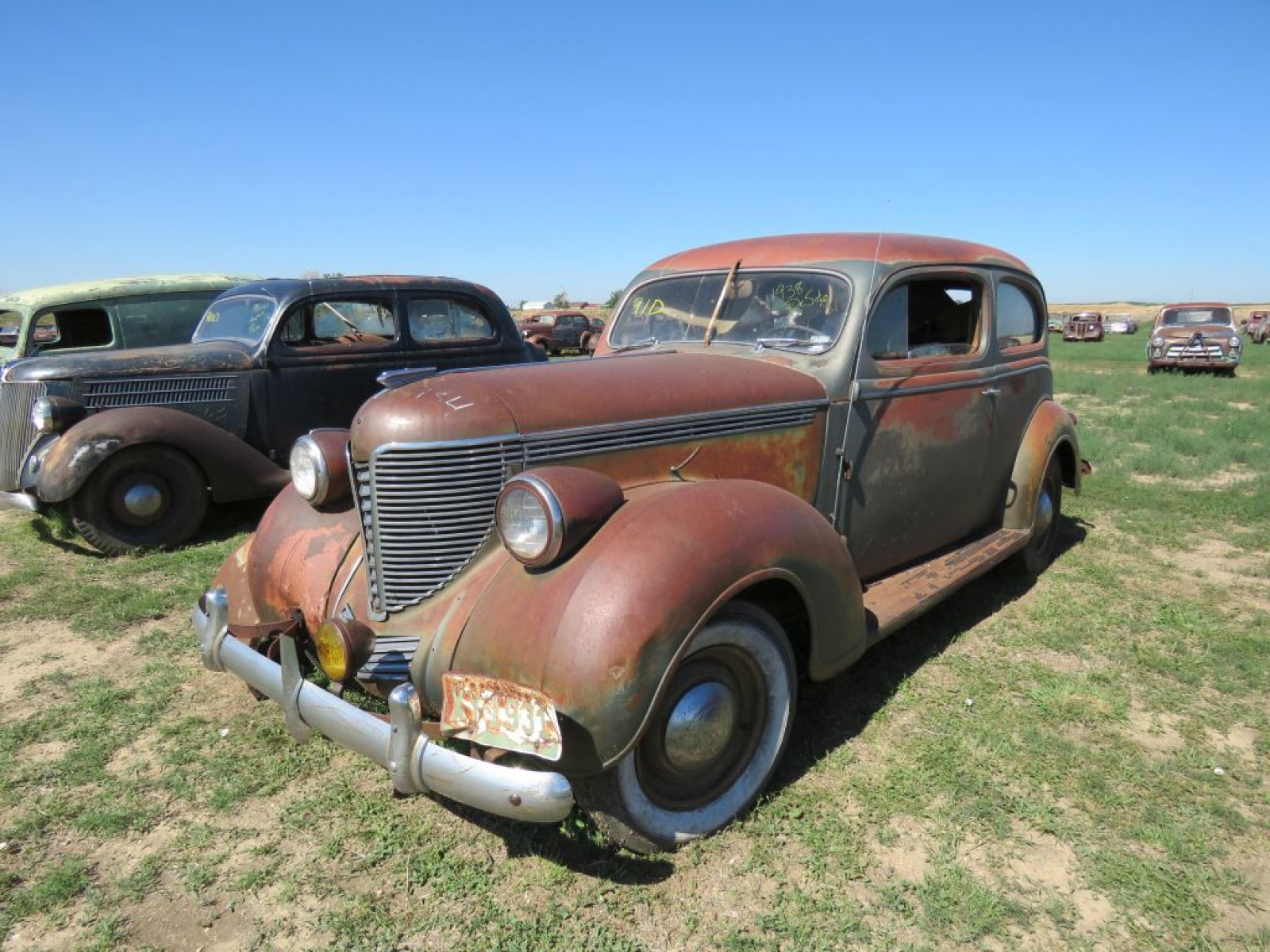 1938 Desoto 2dr Sedan - Image 3