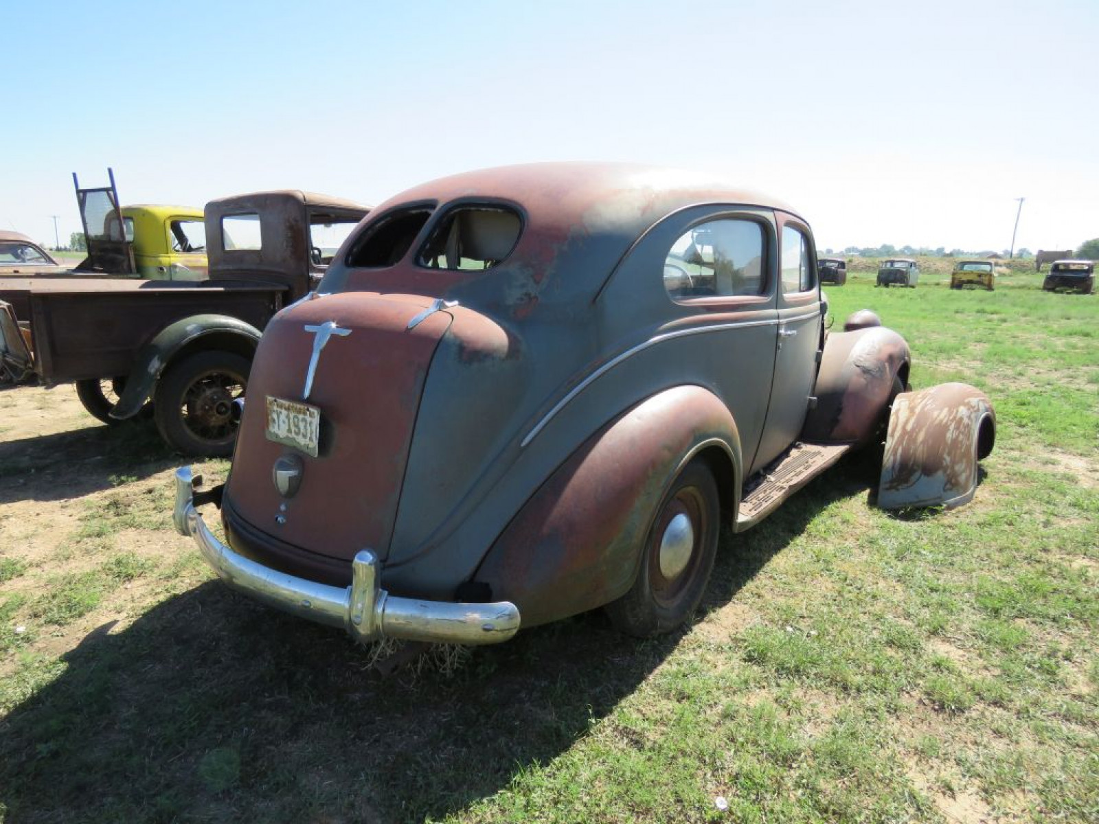 1938 Desoto 2dr Sedan - Image 8