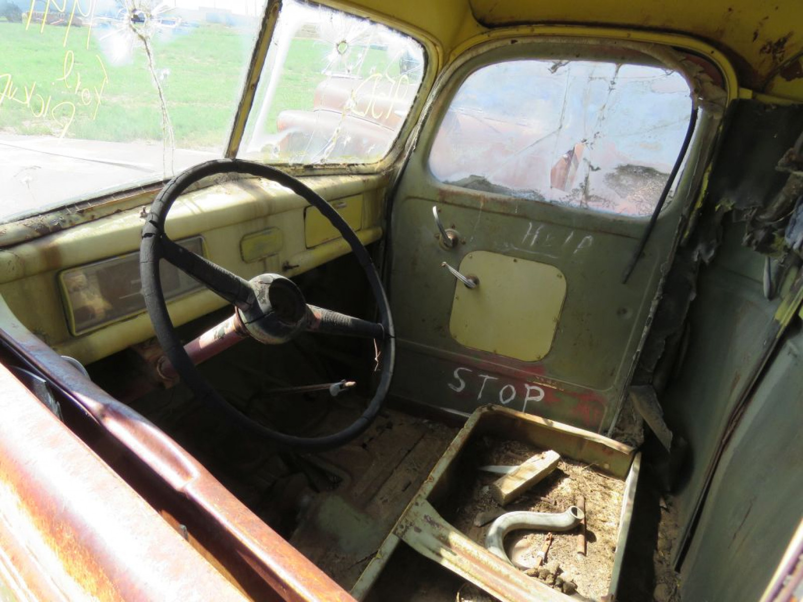 1941 Ford Pickup - Image 4