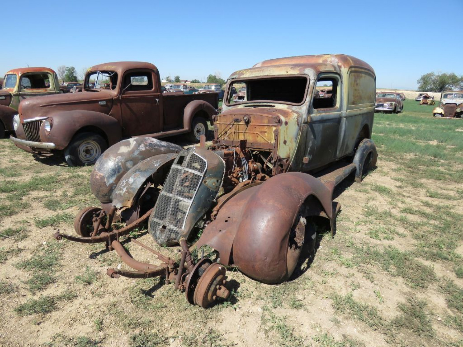 1933-4 Dodge Humpback Panel Truck - Image 3