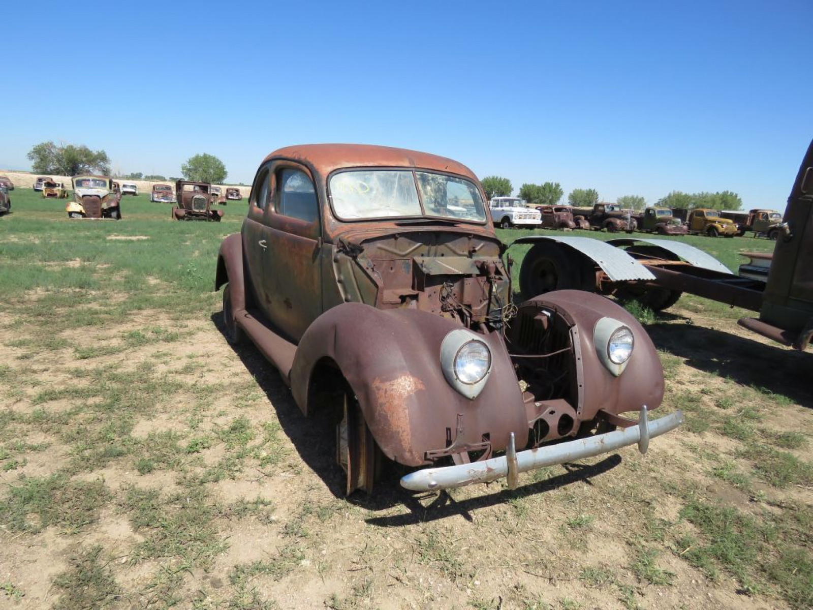 1937 Ford Coupe - Image 1