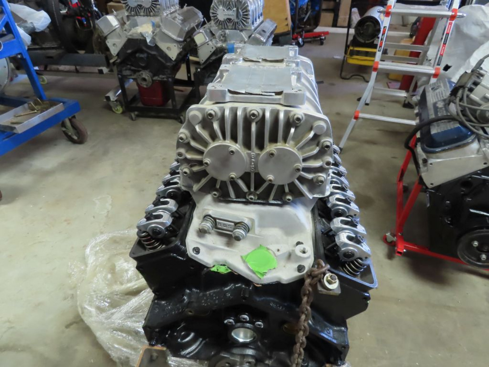 Modified Chevrolet 350 HP Motor - Image 7