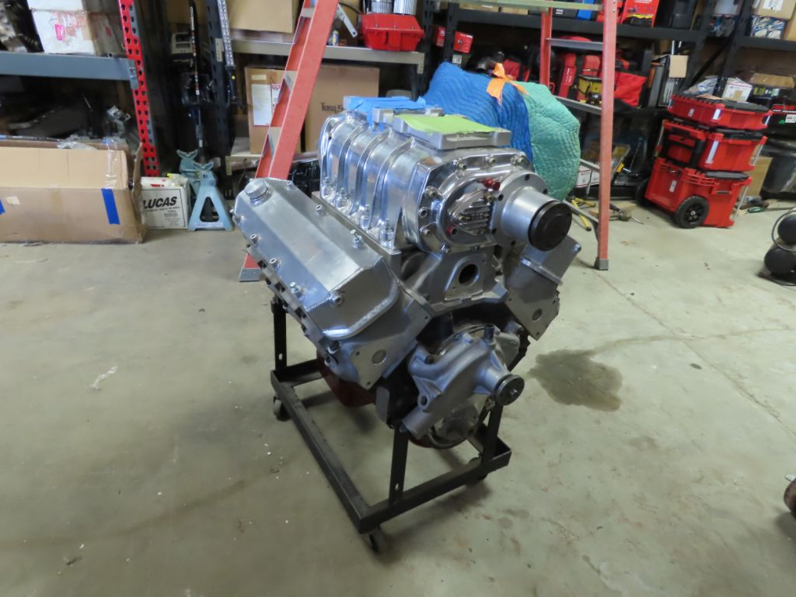 Modified Chevrolet 427 V8 Motor - Image 3