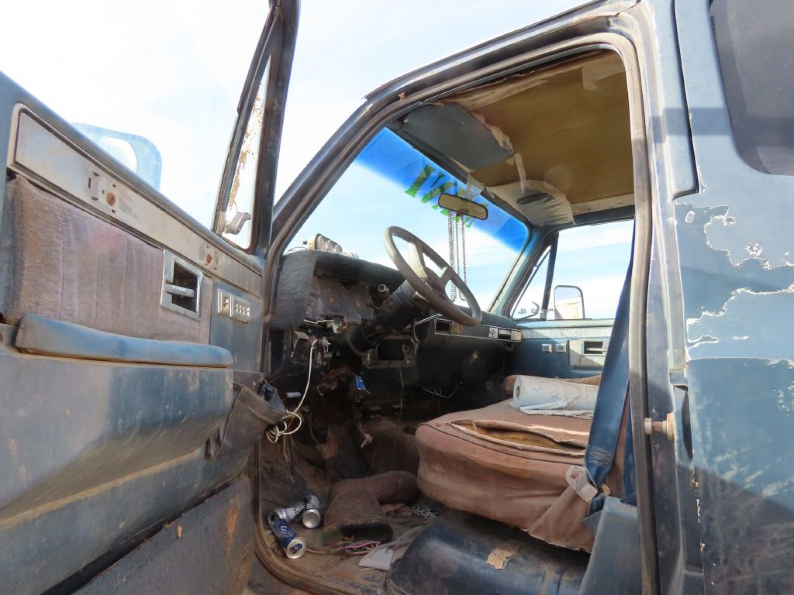 Chevrolet Suburban Monster Truck Project - Image 10