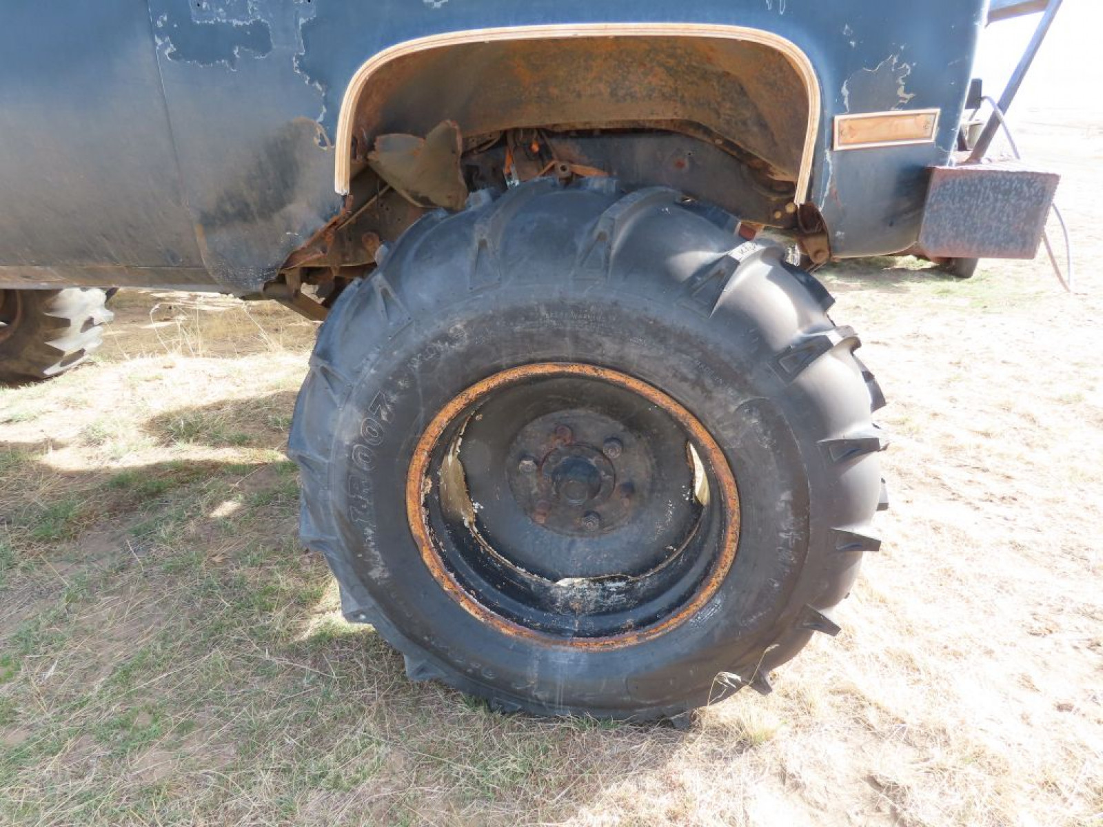 Chevrolet Suburban Monster Truck Project - Image 5