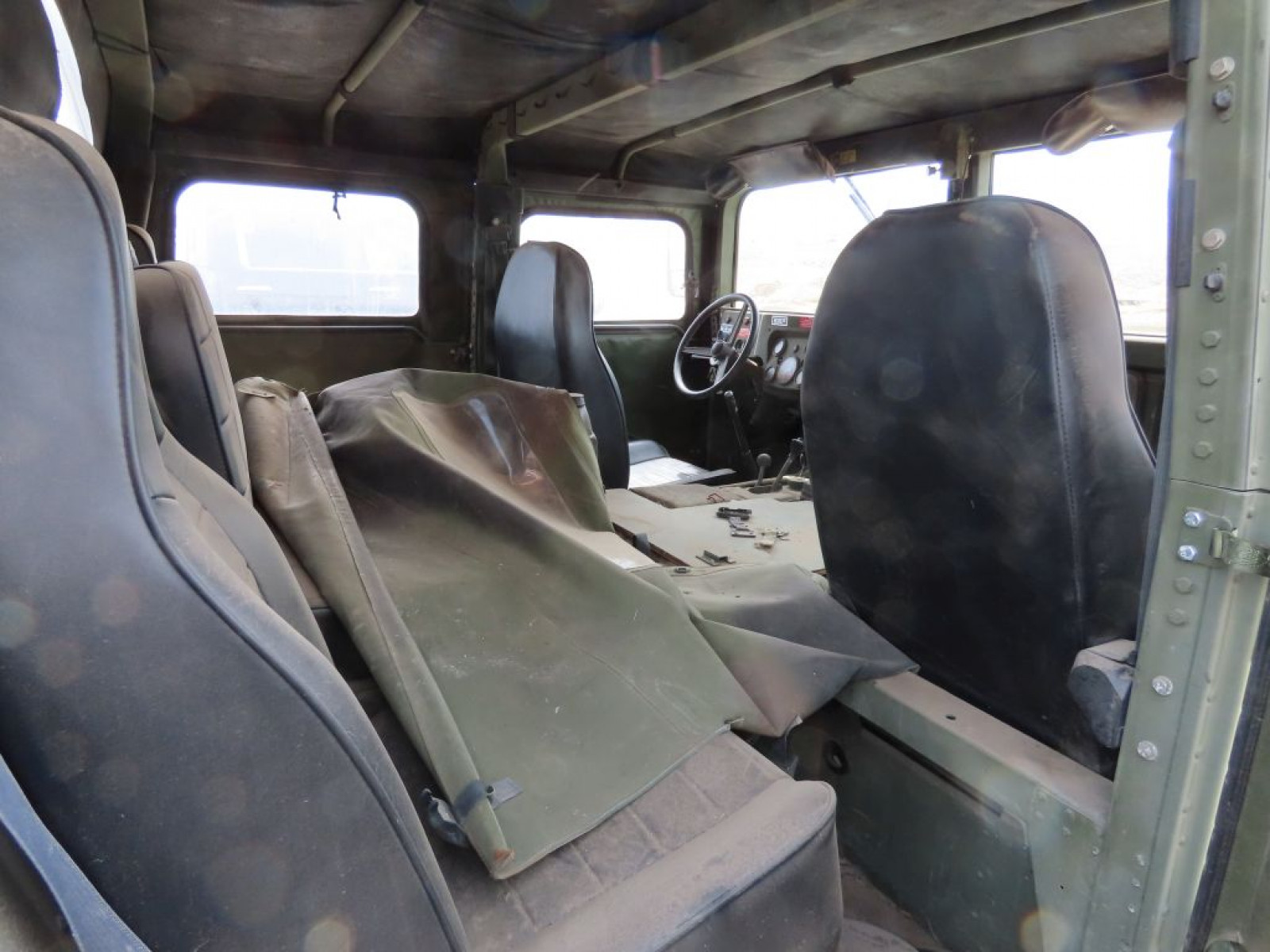 2004 AM General HumVee - Image 13