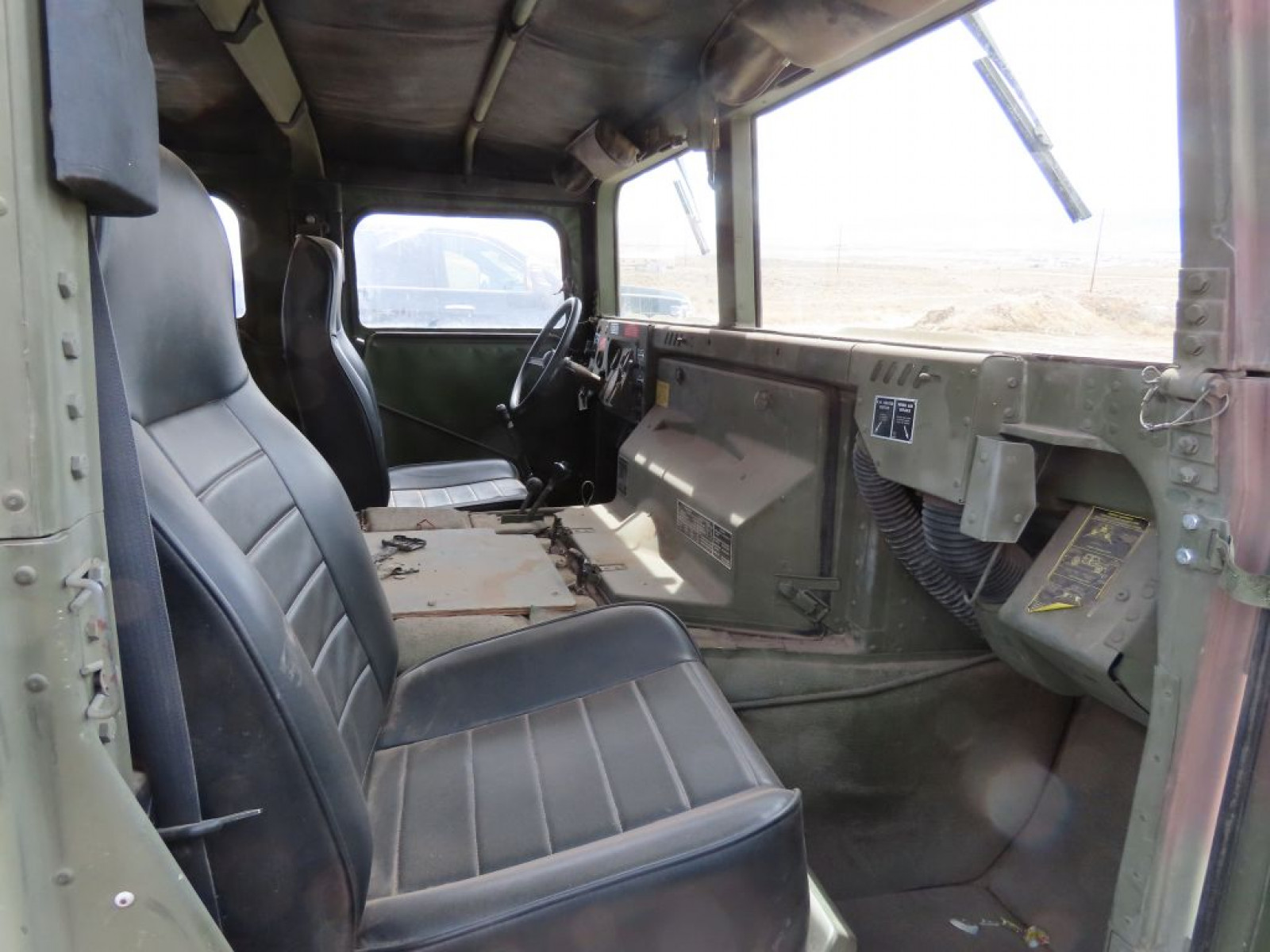 2004 AM General HumVee - Image 14