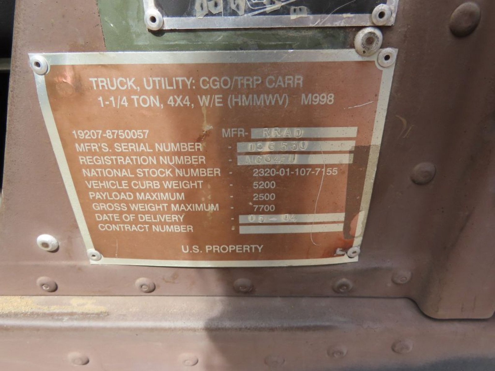 2004 AM General HumVee - Image 20