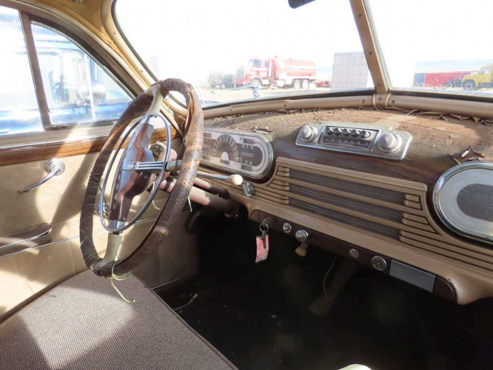 1946 Oldsmobile Coupe - Image 17