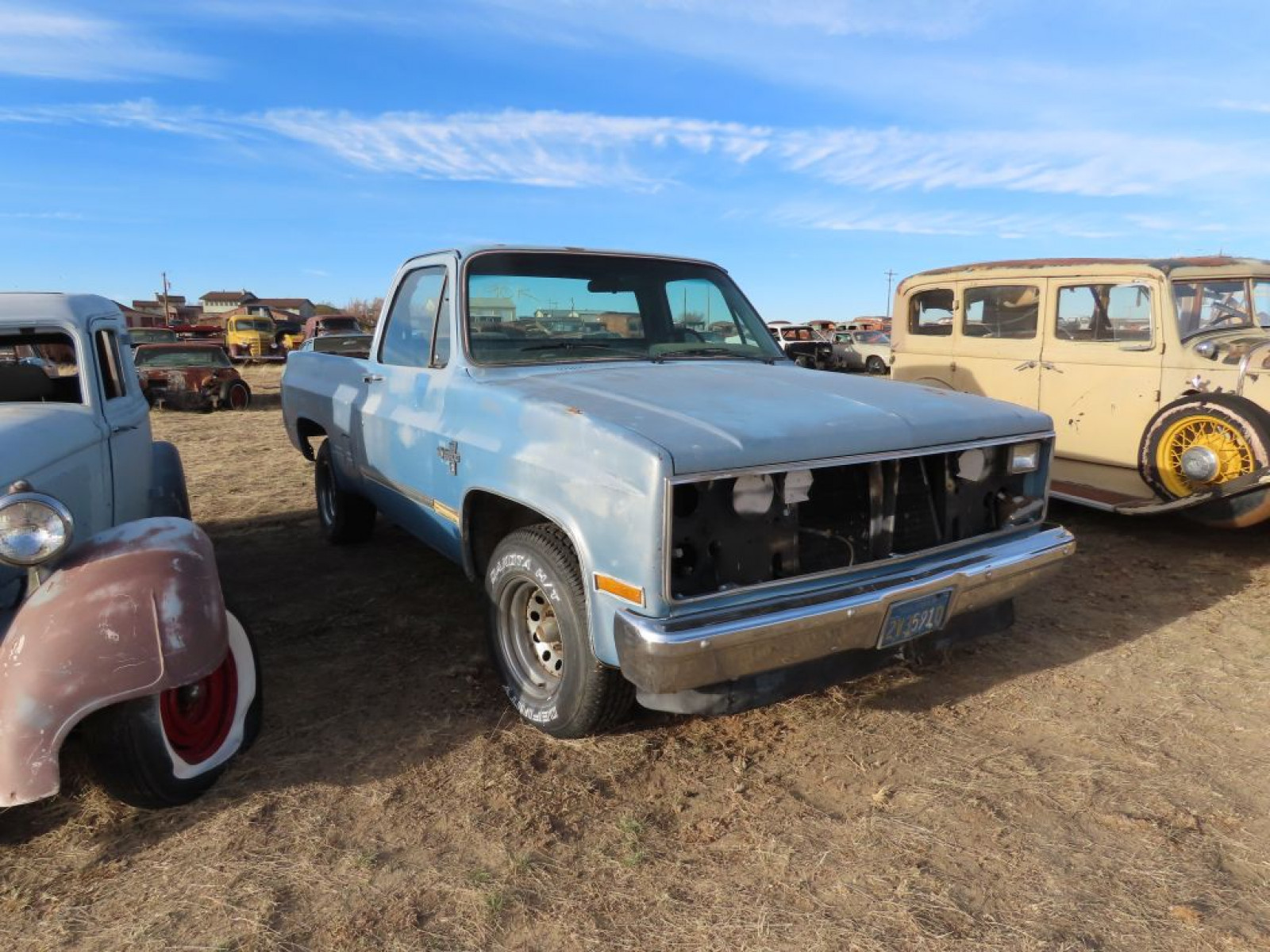 1986 Chevrolet Silverado 1/2 ton Short box Pickup - Image 1