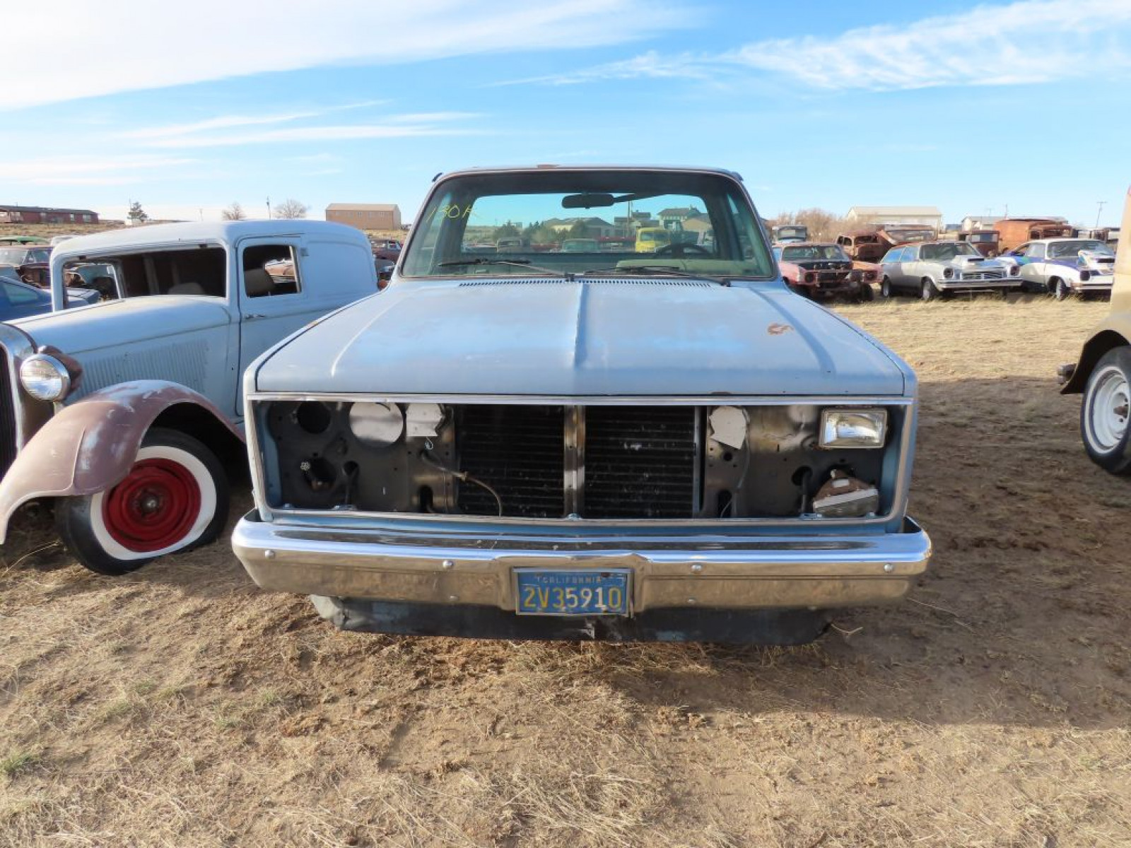 1986 Chevrolet Silverado 1/2 ton Short box Pickup - Image 2