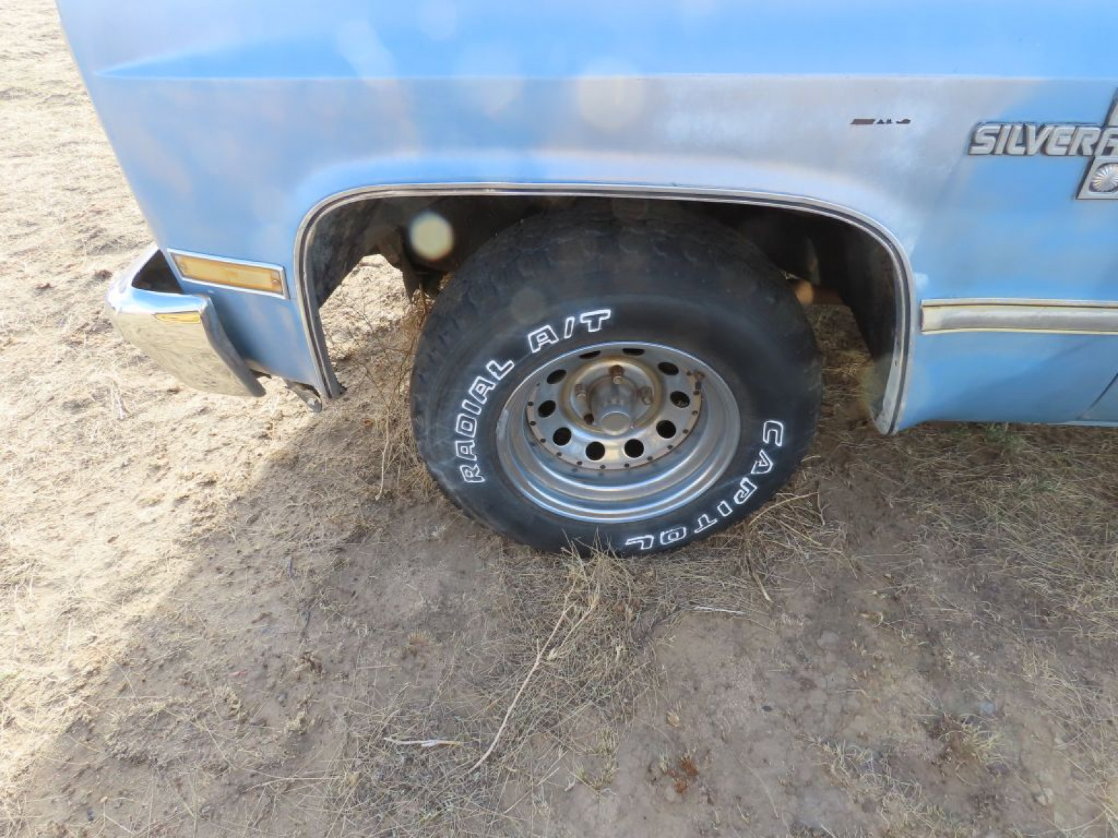 1986 Chevrolet Silverado 1/2 ton Short box Pickup - Image 4