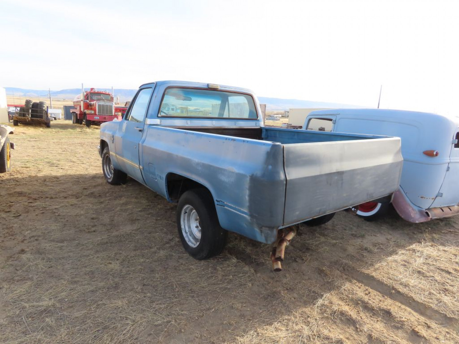 1986 Chevrolet Silverado 1/2 ton Short box Pickup - Image 5